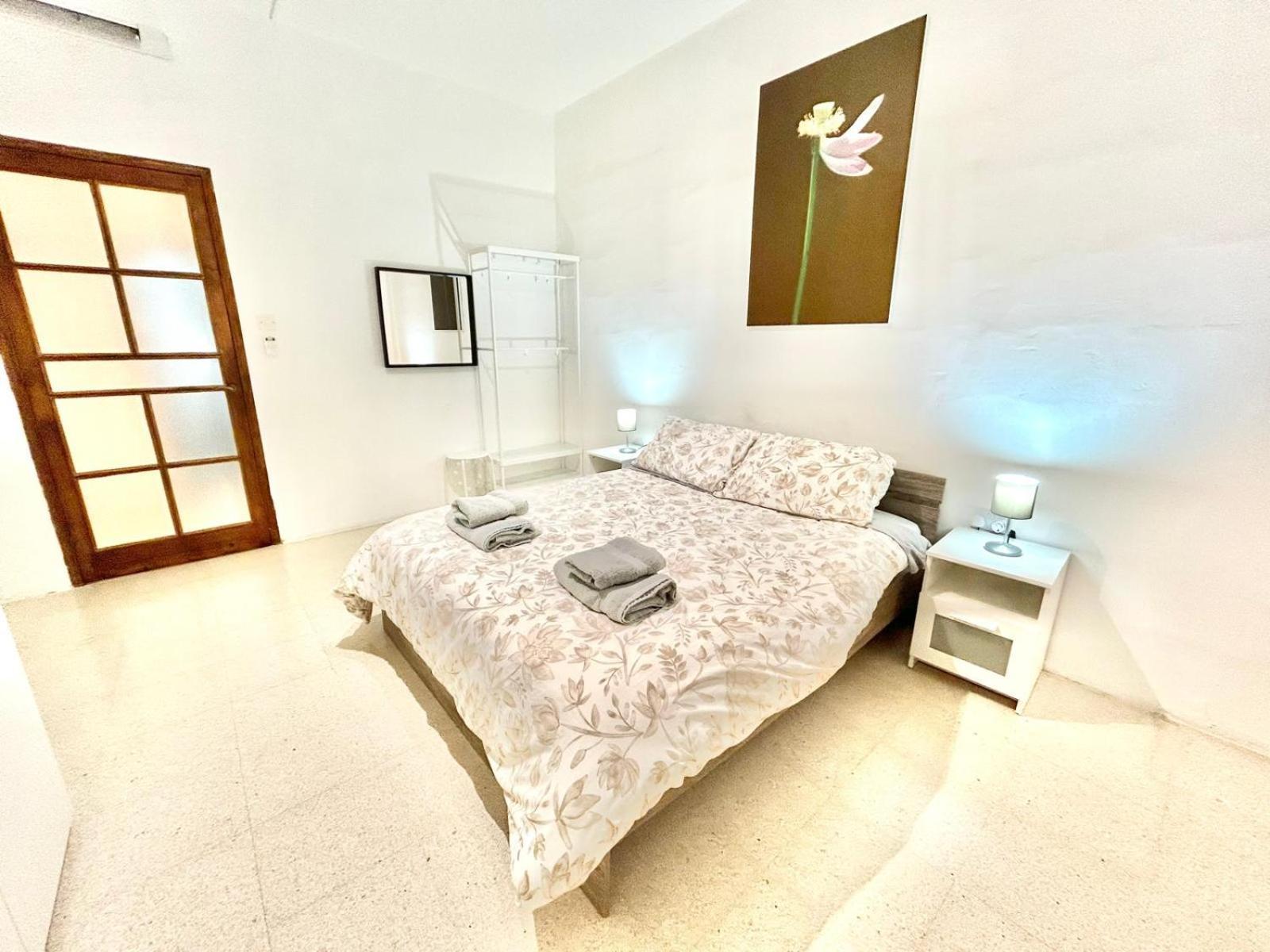 St Julians - Balluta Bay Large 3 Bedroom Apartment 斯利马 外观 照片