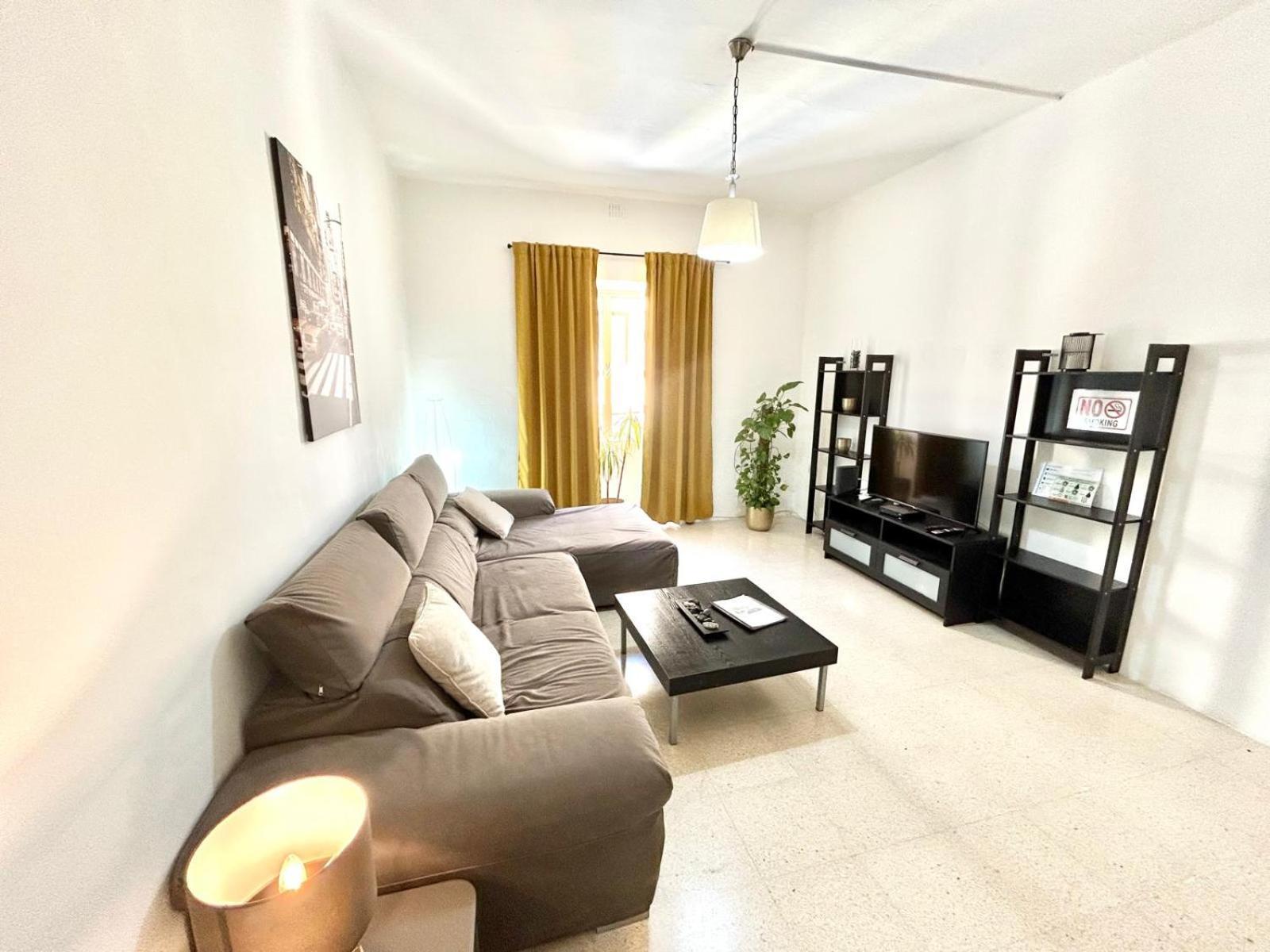 St Julians - Balluta Bay Large 3 Bedroom Apartment 斯利马 外观 照片