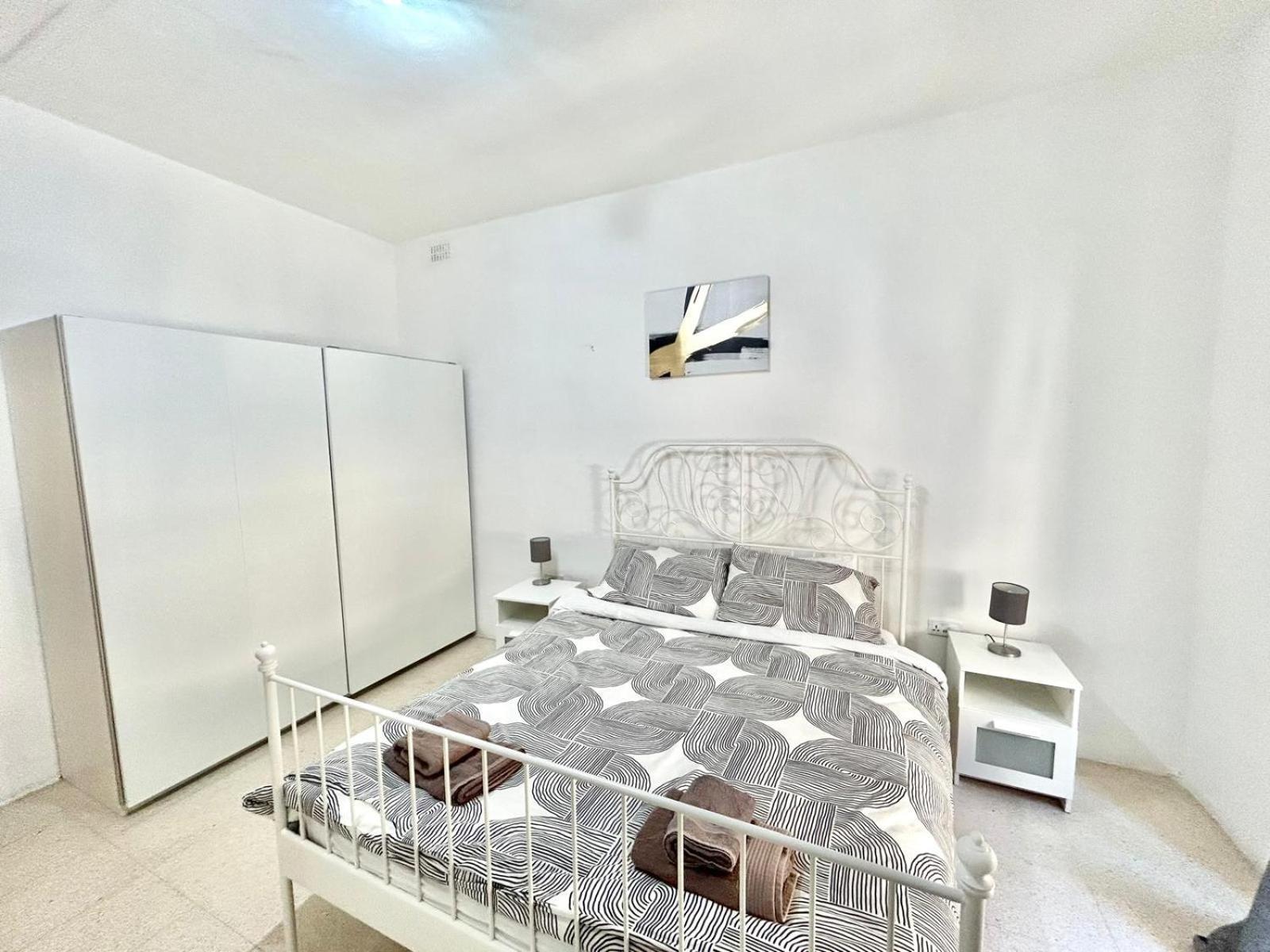 St Julians - Balluta Bay Large 3 Bedroom Apartment 斯利马 外观 照片