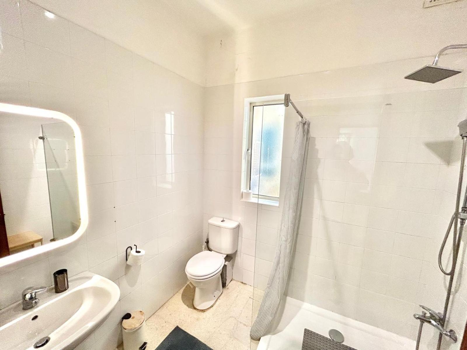 St Julians - Balluta Bay Large 3 Bedroom Apartment 斯利马 外观 照片