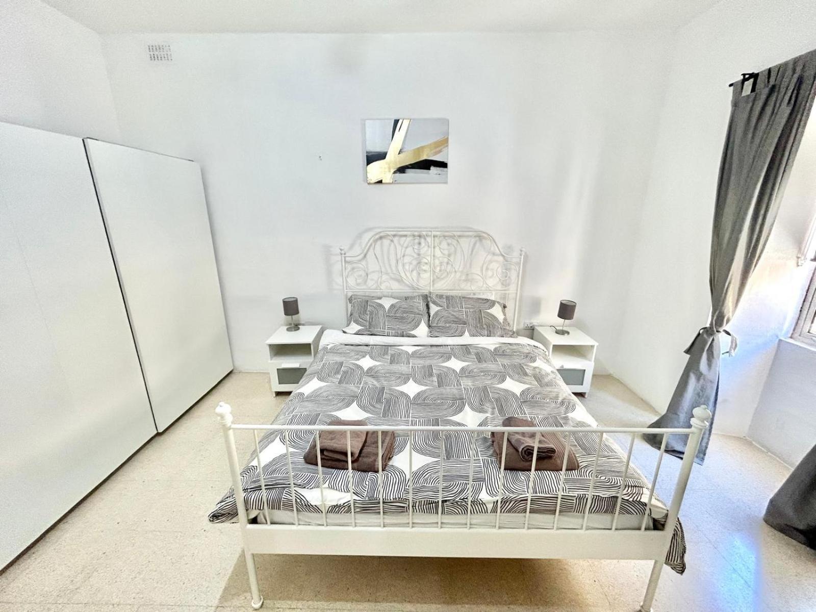 St Julians - Balluta Bay Large 3 Bedroom Apartment 斯利马 外观 照片